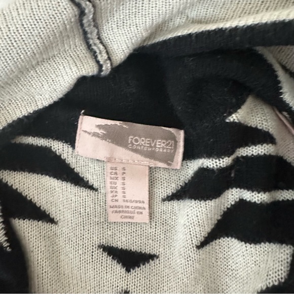 Forever 21 southwestern style fringe cardigan, size S - Picture 4 of 6